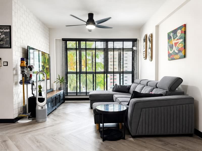 461 Segar Road, 461 Segar Road, 3 Bedrooms, 1,001 sqft, HDB Flat For Sale, by Hafiz Khan, 500164928 - Living Room - PropertyGuru.com.sg