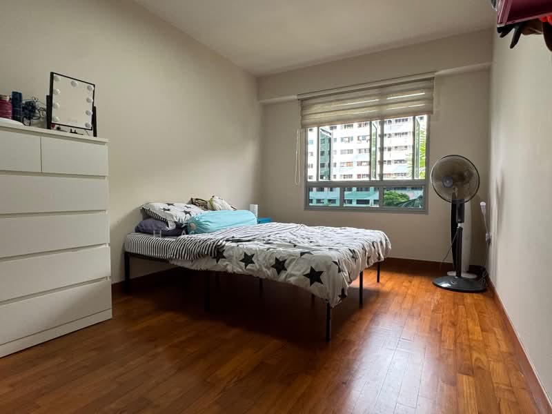 461 Segar Road, 461 Segar Road, 3 Bedrooms, 1,001 sqft, HDB Flat For Sale, by Hafiz Khan, 500164928 - Master Bedroom - PropertyGuru.com.sg