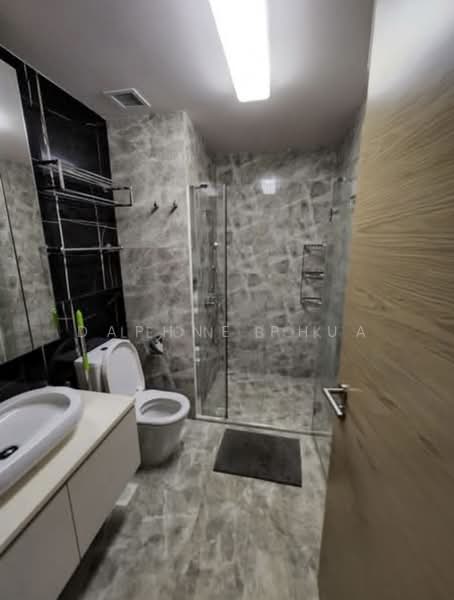 The Santorini, Tampines Street 86, 1 Bedroom, 463 sqft, Condominium For Rent, by Daphne Phua, 500164929 - Bathroom - PropertyGuru.com.sg
