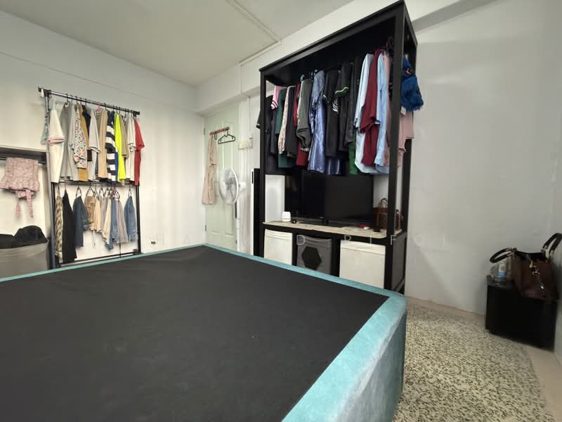 186 Boon Lay Avenue, 186 Boon Lay Avenue, 2 Bedrooms, 635 sqft, HDB Flat For Sale, by Muhammad Rifqi, 500164933 - Bedroom - PropertyGuru.com.sg