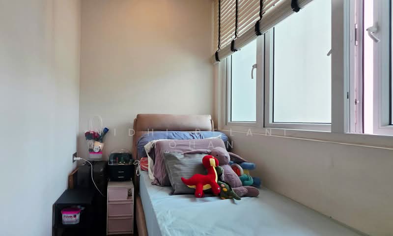 Parc Rosewood, 71 Rosewood Drive, 5 Bedrooms, 2,314 sqft, Condominium For Rent, by Nidhi Belani Mohan, 500164938 - Bedroom - PropertyGuru.com.sg
