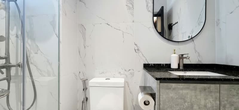 Parc Rosewood, 71 Rosewood Drive, 5 Bedrooms, 2,314 sqft, Condominium For Rent, by Nidhi Belani Mohan, 500164938 - Bathroom - PropertyGuru.com.sg