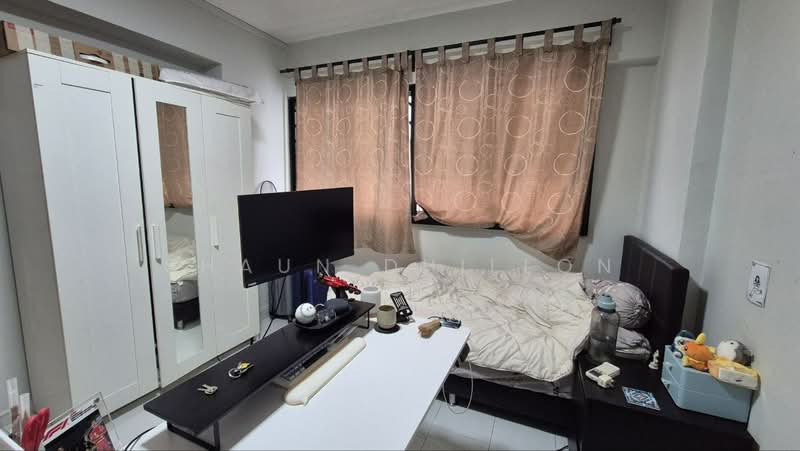 402 Choa Chu Kang Avenue 3, 402 Choa Chu Kang Avenue 3, 3 Bedrooms, 1,120 sqft, HDB Flat For Rent, by Shaun Dhillon, 500164939 - Bedroom - PropertyGuru.com.sg