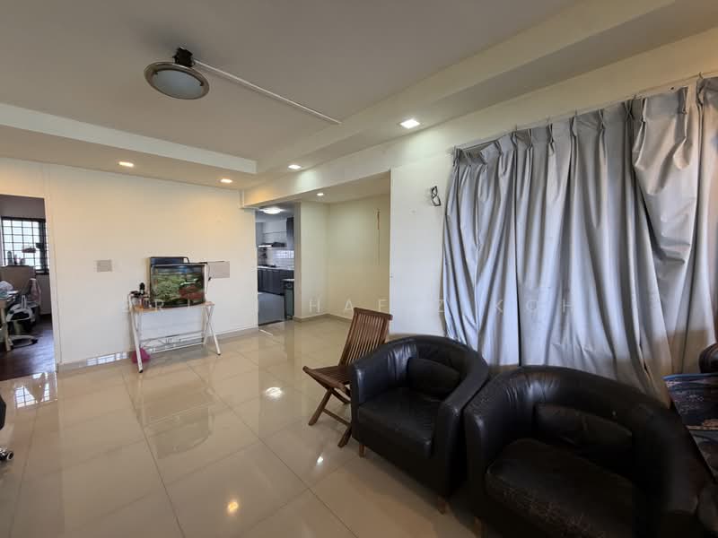 31 Teban Gardens Road, 31 Teban Gardens Road, 3 Bedrooms, 1,066 sqft, HDB Flat For Sale, by Brian Hafiz Koh, 500164947 - Living Room - PropertyGuru.com.sg