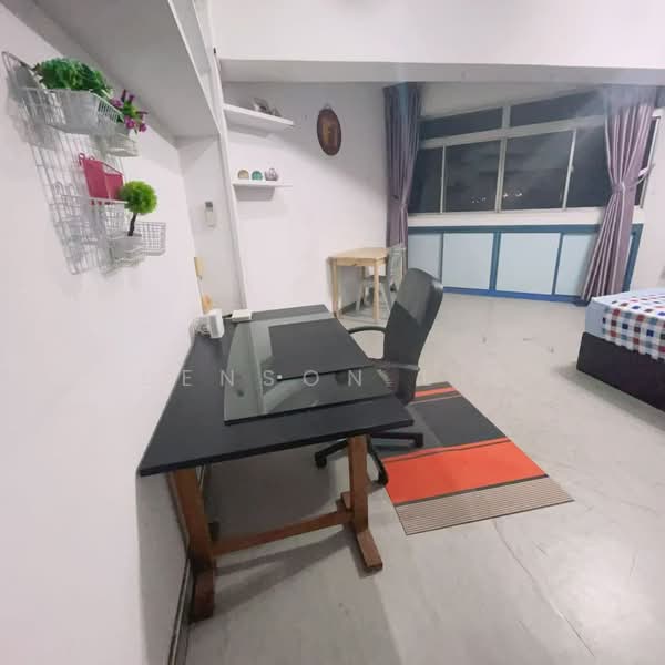 Lakeside Tower, 9H Yuan Ching Road, Room Rental, 180 sqft, Apartment For Rent, by Benson Liu, 500164948 - Bedroom - PropertyGuru.com.sg
