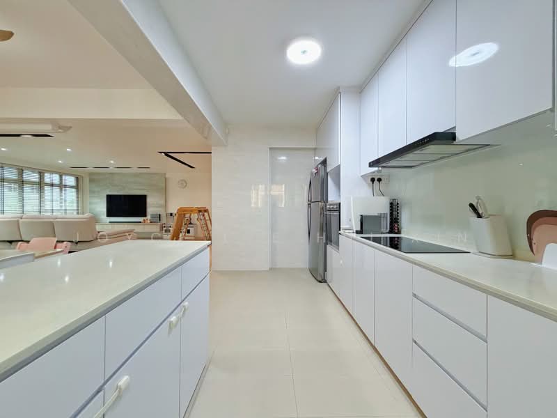 461D Bukit Batok West Avenue 8, 461D Bukit Batok West Avenue 8, 3 Bedrooms, 1,227 sqft, HDB Flat For Sale, by Joyce Lye Hui Xin, 500164952 - Kitchen - PropertyGuru.com.sg