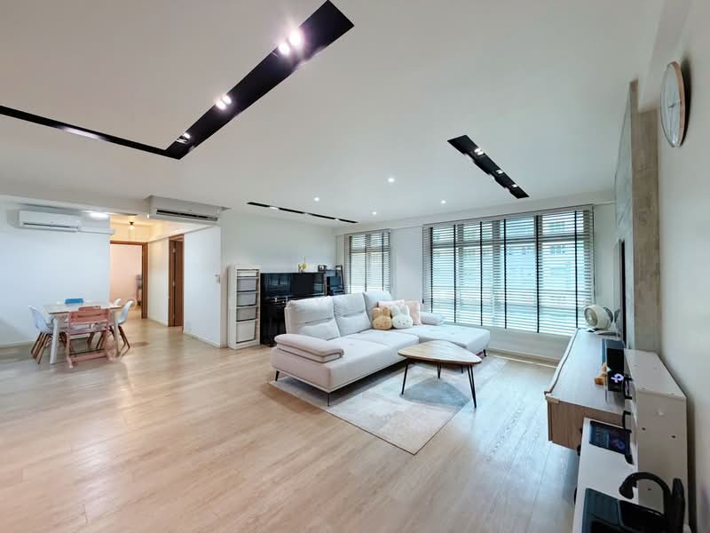 461D Bukit Batok West Avenue 8, 461D Bukit Batok West Avenue 8, 3 Bedrooms, 1,227 sqft, HDB Flat For Sale, by Joyce Lye Hui Xin, 500164952 - Living Room - PropertyGuru.com.sg