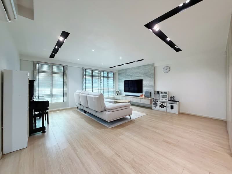 461D Bukit Batok West Avenue 8, 461D Bukit Batok West Avenue 8, 3 Bedrooms, 1,227 sqft, HDB Flat For Sale, by Joyce Lye Hui Xin, 500164952 - Living Room - PropertyGuru.com.sg