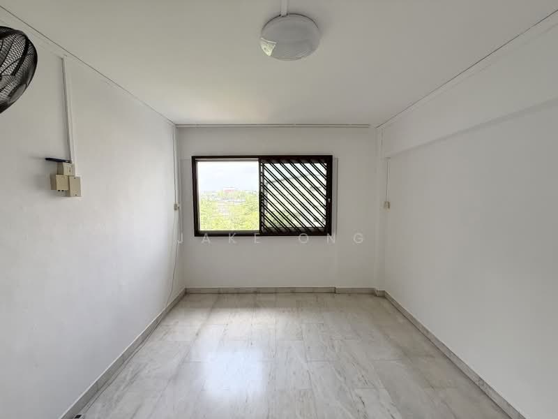 920 Jurong West Street 92, 920 Jurong West Street 92, 3 Bedrooms, 1,119 sqft, HDB Flat For Sale, by Jake Ong, 500164964 - Bedroom 1 - PropertyGuru.com.sg