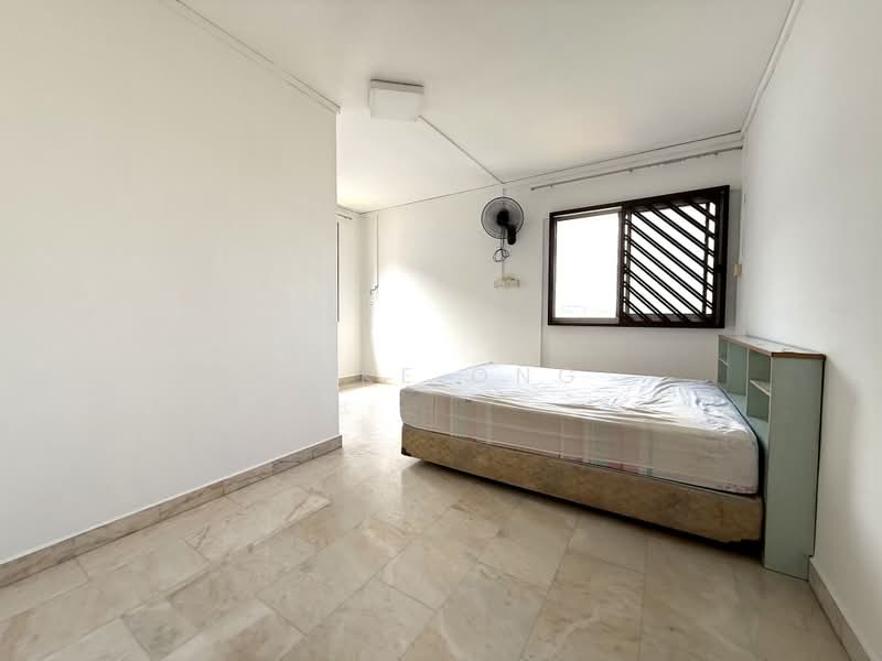 920 Jurong West Street 92, 920 Jurong West Street 92, 3 Bedrooms, 1,119 sqft, HDB Flat For Sale, by Jake Ong, 500164964 - Bedroom - PropertyGuru.com.sg