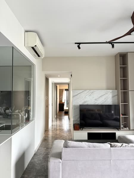Margaret Ville, 20 Margaret Drive, 4 Bedrooms, 1,184 sqft, Apartment For Rent, by Chris Siow, 500164967 - Living Room - PropertyGuru.com.sg