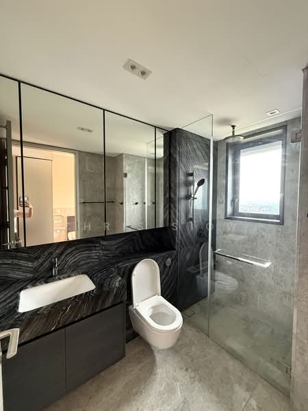 Margaret Ville, 20 Margaret Drive, 4 Bedrooms, 1,184 sqft, Apartment For Rent, by Chris Siow, 500164967 - Bathroom - PropertyGuru.com.sg