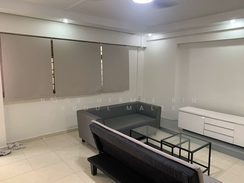874 Woodlands Street 82, 874 Woodlands Street 82, 3 Bedrooms, 1,195 sqft, HDB Flat For Sale, by Noor Hermie Bin Abdul Malek, 500164978 - Living Room - PropertyGuru.com.sg