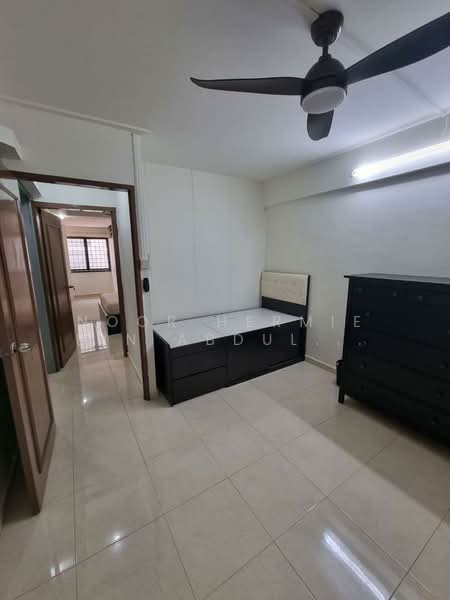 874 Woodlands Street 82, 874 Woodlands Street 82, 3 Bedrooms, 1,195 sqft, HDB Flat For Sale, by Noor Hermie Bin Abdul Malek, 500164978 - Bedroom - PropertyGuru.com.sg
