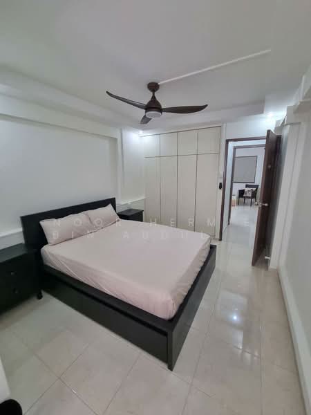 874 Woodlands Street 82, 874 Woodlands Street 82, 3 Bedrooms, 1,195 sqft, HDB Flat For Sale, by Noor Hermie Bin Abdul Malek, 500164978 - Master Bedroom - PropertyGuru.com.sg