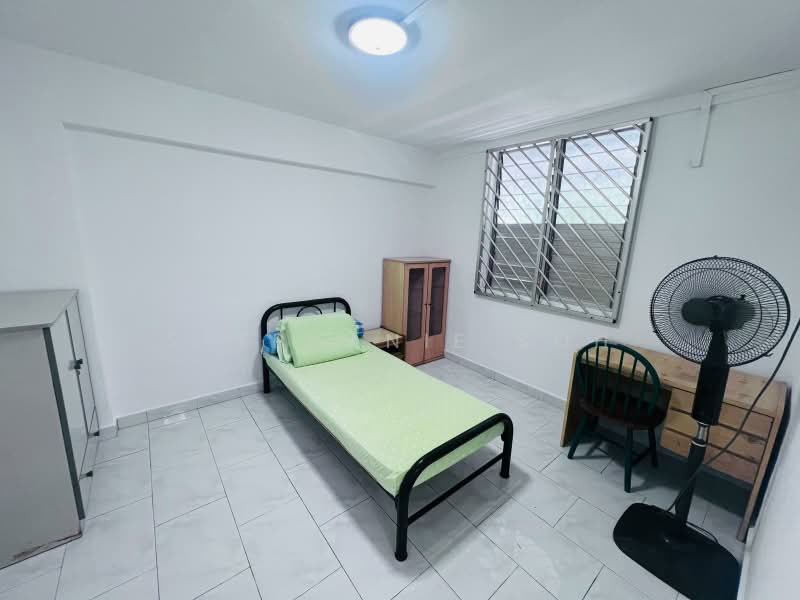 34 Lorong 5 Toa Payoh, 34 Lorong 5 Toa Payoh, 2 Bedrooms, 721 sqft, HDB Flat For Sale, by Stephanie Soh, 500164979 - Bedroom - PropertyGuru.com.sg