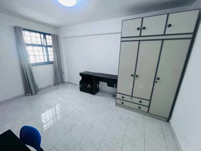 34 Lorong 5 Toa Payoh, 34 Lorong 5 Toa Payoh, 2 Bedrooms, 721 sqft, HDB Flat For Sale, by Stephanie Soh, 500164979 - Bedroom - PropertyGuru.com.sg