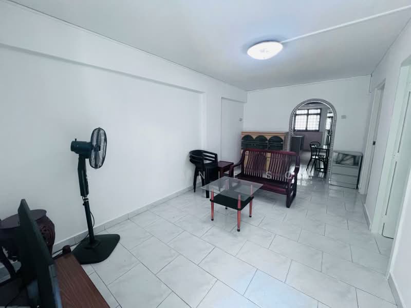 34 Lorong 5 Toa Payoh, 34 Lorong 5 Toa Payoh, 2 Bedrooms, 721 sqft, HDB Flat For Sale, by Stephanie Soh, 500164979 - Living Room - PropertyGuru.com.sg