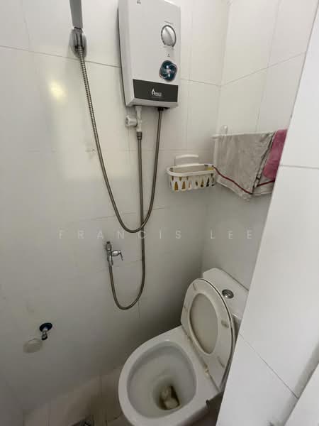 The Centris, 87 Jurong West Central 3, Room Rental, 120 sqft, Condominium For Rent, by Francis Lee, 500164984 - Bathroom - PropertyGuru.com.sg