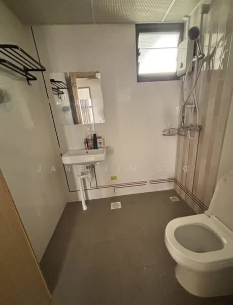 209A Clementi avenue 6, 209A Clementi Avenue 6, Room Rental, 150 sqft, HDB Flat For Rent, by Jane Lim S C, 500165000 - Bathroom - PropertyGuru.com.sg