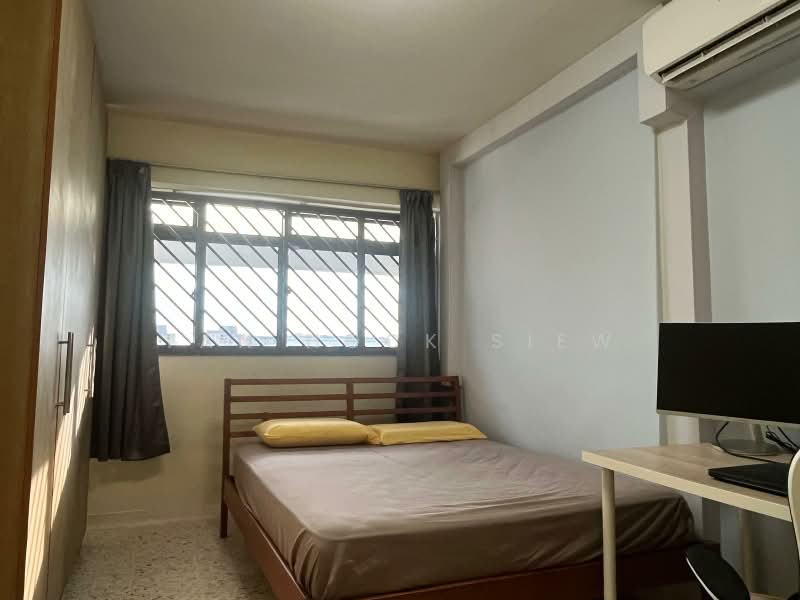 606 Clementi West Street 1, 606 Clementi West Street 1, 3 Bedrooms, 1,281 sqft, HDB Flat For Rent, by Tan Hock Siew, 500165006 - Bedroom - PropertyGuru.com.sg