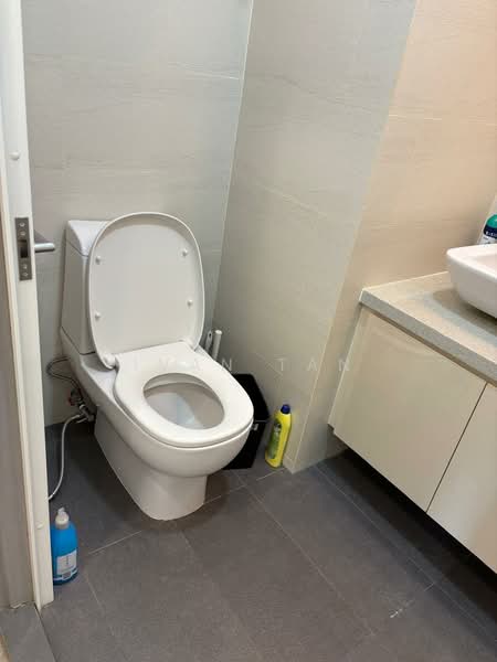 86 Dawson Road, 86 Dawson Road, Room Rental, 125 sqft, HDB Flat For Rent, by Ivan Tan, 500165020 - Bathroom - PropertyGuru.com.sg