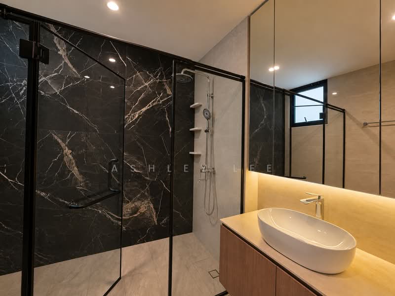 Greenridge, Eng Kong, , 6 Bedrooms, 3,400 sqft, Terraced House For Rent, by Ashley Lee, 500165041 - Master Bedroom Ensuite bath (actual) - PropertyGuru.com.sg