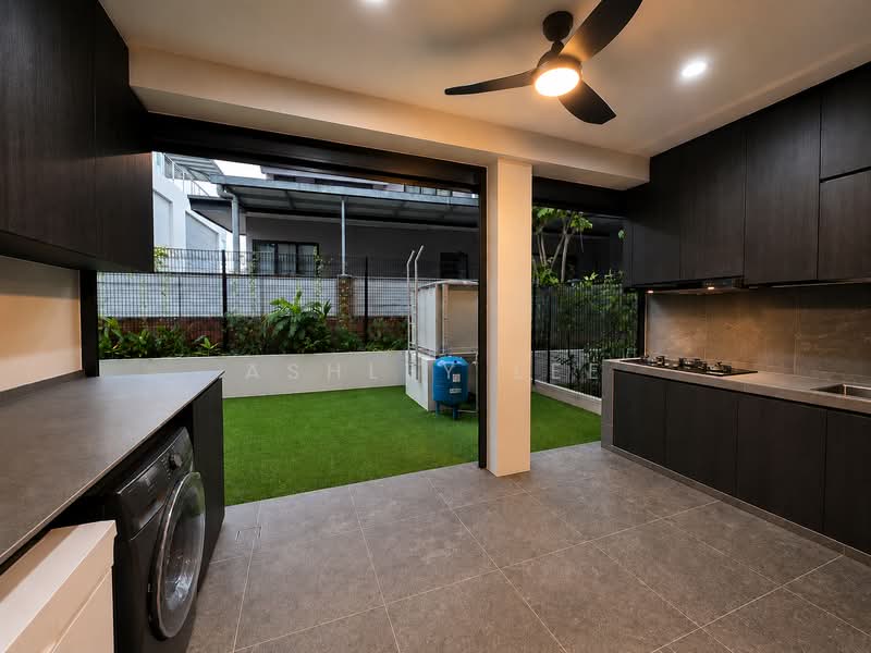 Greenridge, Eng Kong, , 6 Bedrooms, 3,400 sqft, Terraced House For Rent, by Ashley Lee, 500165041 - Wet Kitchen - PropertyGuru.com.sg