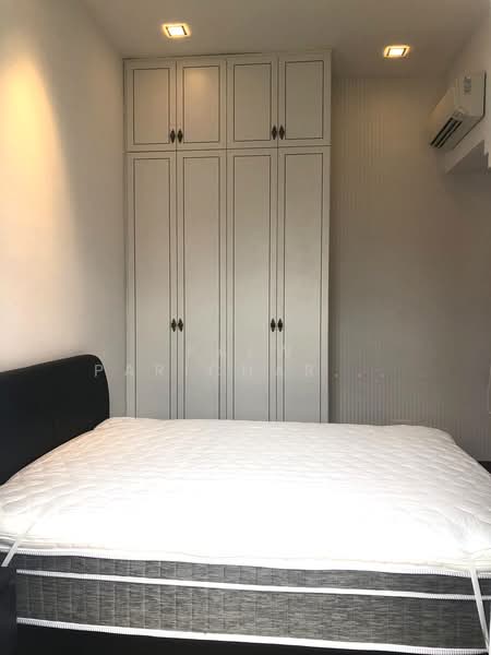 RV Suites, 396 River Valley Road, 2 Bedrooms, 1,066 sqft, Apartment For Sale, by Paew Parichart Vongvitavat, 500165054 - Master Bedroom - PropertyGuru.com.sg
