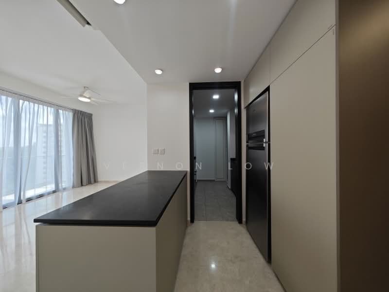 Park Colonial, 2 Woodleigh Lane, 4 Bedrooms, 1,249 sqft, Condominium For Rent, by Vernon Low, 500165059 - PropertyGuru.com.sg