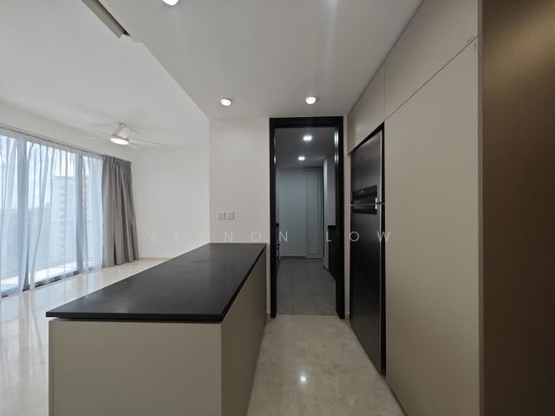 Park Colonial, 2 Woodleigh Lane, 4 Bedrooms, 1,249 sqft, Condominium For Rent, by Vernon Low, 500165059 - PropertyGuru.com.sg