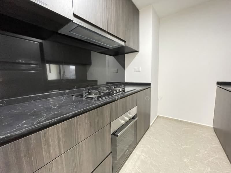 Park Colonial, 2 Woodleigh Lane, 3 Bedrooms, 915 sqft, Condominium For Rent, by Vernon Low, 500165061 - PropertyGuru.com.sg
