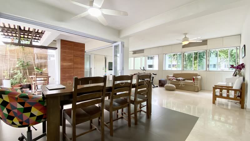 Pine Grove, 1H Pine Grove, 3 Bedrooms, 1,776 sqft, Condominium For Sale, by Eddie Tork 戴先生, 500165082 - Living Room - PropertyGuru.com.sg