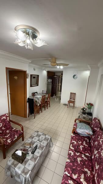 367 Clementi Avenue 2, 367 Clementi Avenue 2, 2 Bedrooms, 721 sqft, HDB Flat For Sale, by Johari Selamat, 500165089 - Living Room - PropertyGuru.com.sg