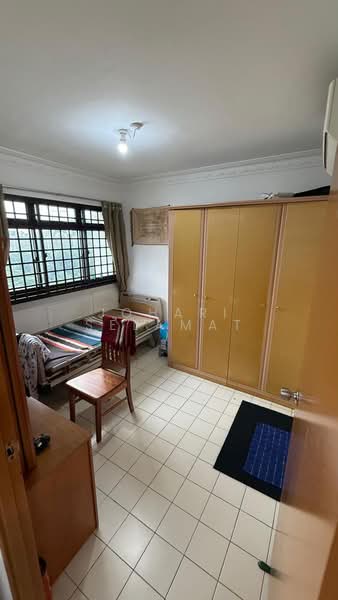 367 Clementi Avenue 2, 367 Clementi Avenue 2, 2 Bedrooms, 721 sqft, HDB Flat For Sale, by Johari Selamat, 500165089 - Bedroom - PropertyGuru.com.sg