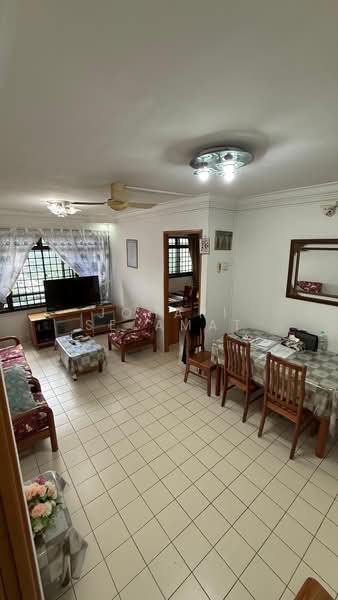 367 Clementi Avenue 2, 367 Clementi Avenue 2, 2 Bedrooms, 721 sqft, HDB Flat For Sale, by Johari Selamat, 500165089 - Living Room - PropertyGuru.com.sg