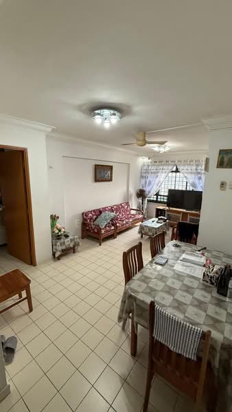 367 Clementi Avenue 2, 367 Clementi Avenue 2, 2 Bedrooms, 721 sqft, HDB Flat For Sale, by Johari Selamat, 500165089 - Living Room - PropertyGuru.com.sg