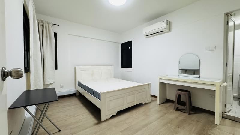 291B Compassvale Street, 291B Compassvale Street, 3 Bedrooms, 1,184 sqft, HDB Flat For Rent, by Megan Tan, 500165101 - Master Bedroom - PropertyGuru.com.sg
