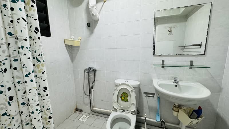 291B Compassvale Street, 291B Compassvale Street, 3 Bedrooms, 1,184 sqft, HDB Flat For Rent, by Megan Tan, 500165101 - Bathroom - PropertyGuru.com.sg