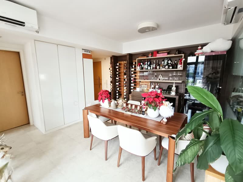 The Lakefront Residences, 42 Lakeside Drive, 4 Bedrooms, 2,421 sqft, Condominium For Sale, by Chris Lim, 500165107 - Dining Room - PropertyGuru.com.sg