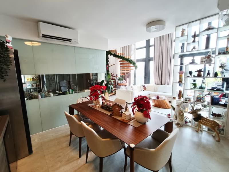 The Lakefront Residences, 42 Lakeside Drive, 4 Bedrooms, 2,421 sqft, Condominium For Sale, by Chris Lim, 500165107 - Dining Room - PropertyGuru.com.sg