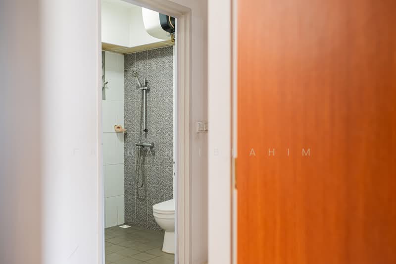 363B Sembawang Crescent, 363B Sembawang Crescent, 3 Bedrooms, 1,001 sqft, HDB Flat For Sale, by Farhan Ibrahim, 500165127 - Bathroom - PropertyGuru.com.sg