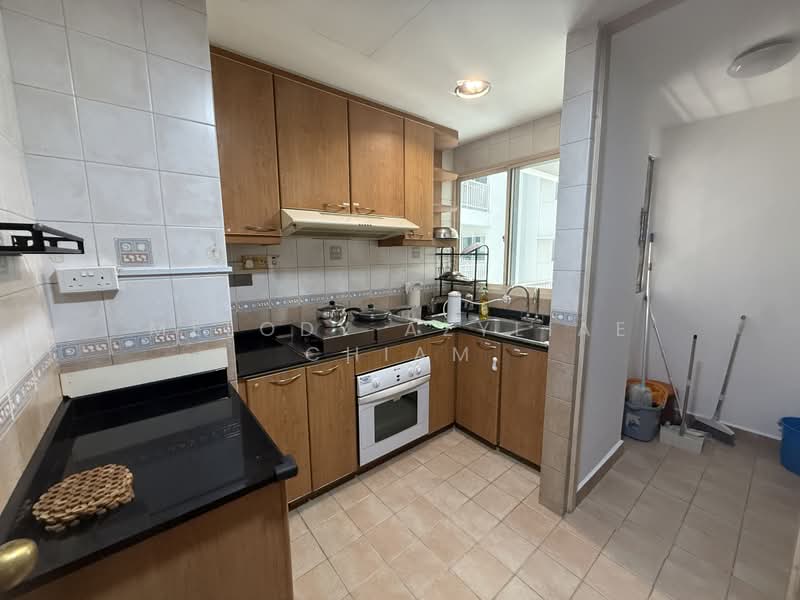 Yishun Sapphire, 42 Canberra Drive, Room Rental, 200 sqft, Condominium For Rent, by Melody Azyliae Chiam, 500165133 - Kitchen - PropertyGuru.com.sg