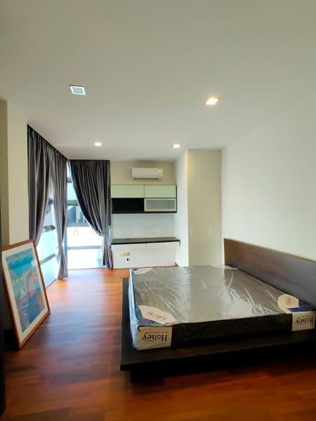 Bedok Road, Bedok Road, 5 Bedrooms, 4,000 sqft, Semi-Detached House For Rent, by Anndy Tan, 500165155 - Bedroom 2 - PropertyGuru.com.sg