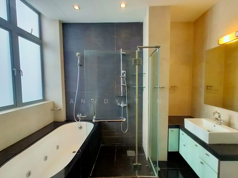Bedok Road, Bedok Road, 5 Bedrooms, 4,000 sqft, Semi-Detached House For Rent, by Anndy Tan, 500165155 - Master Bathroom - PropertyGuru.com.sg