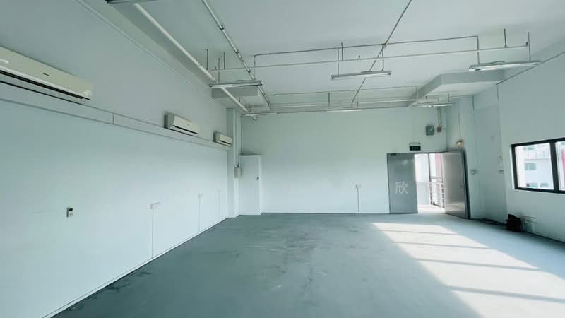 Premier @ Kaki Bukit, 10 Kaki Bukit Avenue 4, 1,087 sqft, Light Industrial (B1) For Sale, by Laven Loo 吕欣颐, 500165156 - CommercialGuru.com.sg