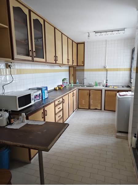 657 Hougang Avenue 8, 657 Hougang Avenue 8, 3 Bedrooms, 1,291 sqft, HDB Flat For Rent, by Ada Lee, 500165157 - Kitchen - PropertyGuru.com.sg