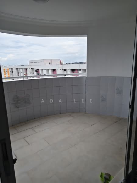 657 Hougang Avenue 8, 657 Hougang Avenue 8, 3 Bedrooms, 1,291 sqft, HDB Flat For Rent, by Ada Lee, 500165157 - Balcony - PropertyGuru.com.sg