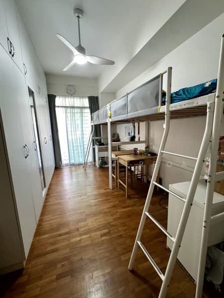 Seletar Springs Condominium, 102 Gerald Drive, 3 Bedrooms, 1,582 sqft, Condominium For Sale, by Edwin Ferroa, 500165160 - Bedroom - PropertyGuru.com.sg