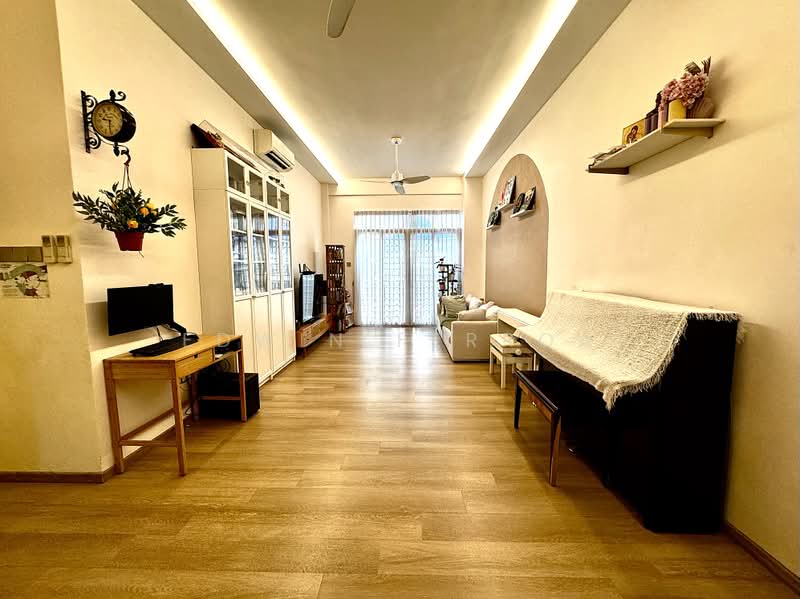 Seletar Springs Condominium, 102 Gerald Drive, 3 Bedrooms, 1,582 sqft, Condominium For Sale, by Edwin Ferroa, 500165160 - Living Room - PropertyGuru.com.sg